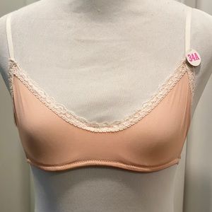 Victoria Secret scoop Demi 34A